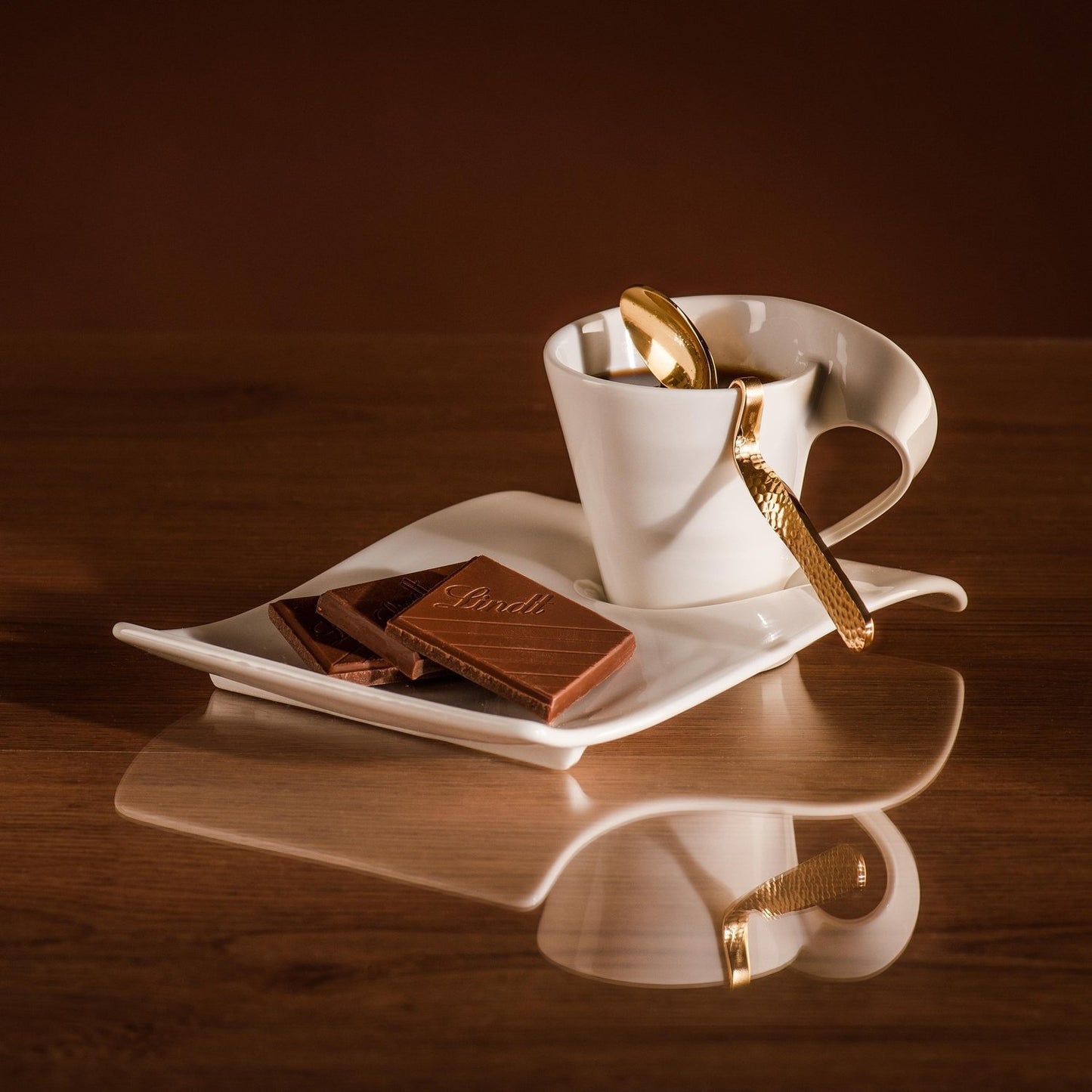 LINDT Excellence Milk Chocolate Bar