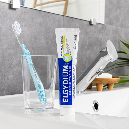 Dentifrice Blancheur Goût Citron Élimine les Tâches Efficacité Rapide et Durable ELGYDIUM