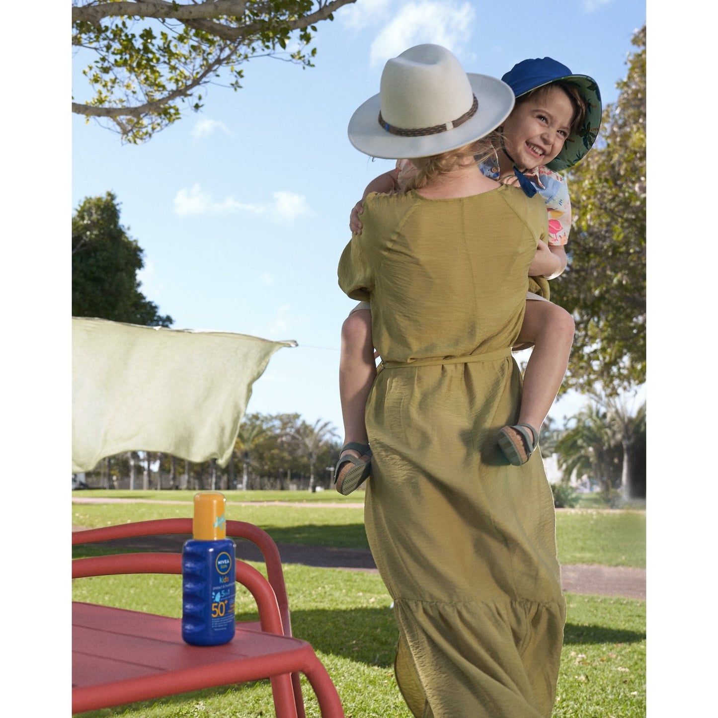 NIVEA Sonnenschutzspray für Kinder, LSF 50+, feuchtigkeitsspendend, wasserfest