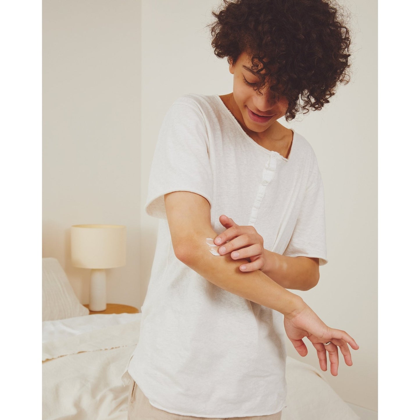 Crème Visage Corps Hydratation Family Care Naturally Good Huile d'Amande Douce NIVEA