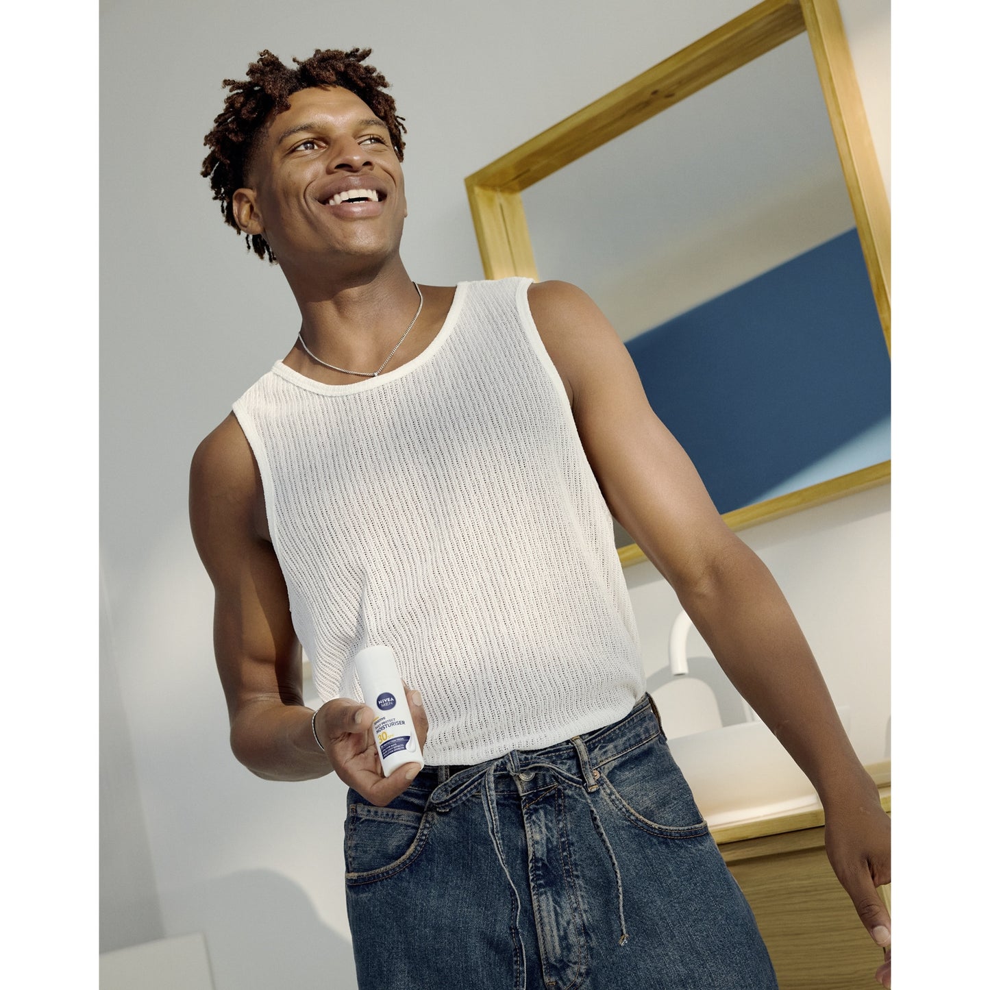 NIVEA Men Feuchtigkeitsspendende Gesichtscreme für empfindliche Haut LSF 30