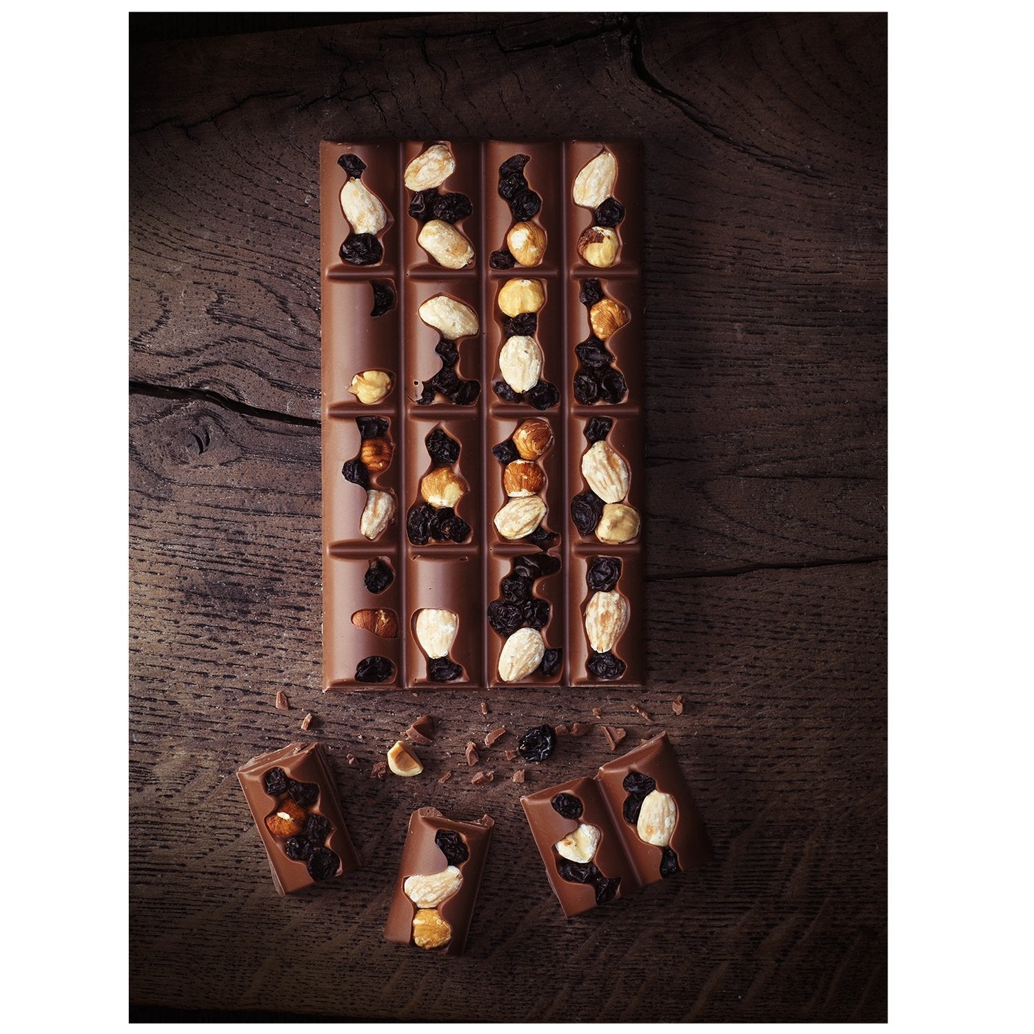 Les Recettes de l'Atelier Chocolate Bar with Raisins, Almonds and