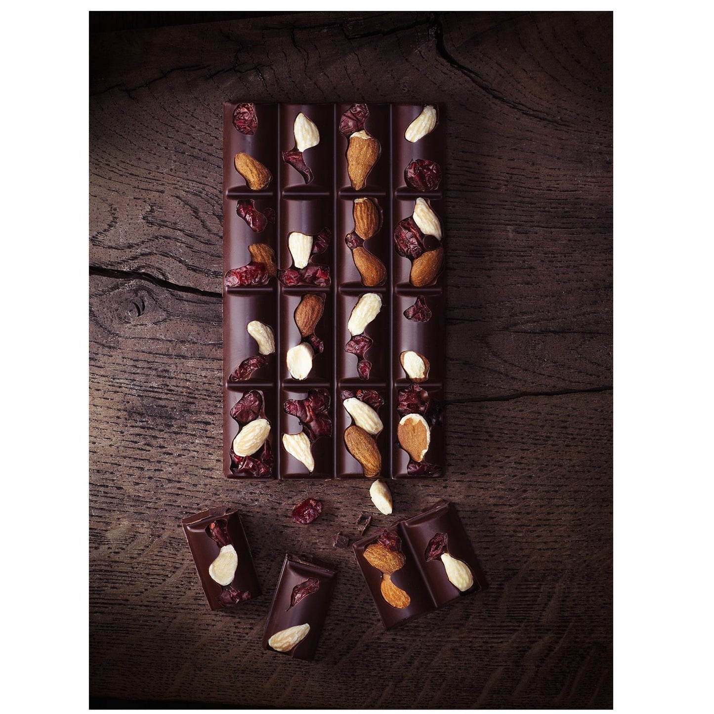 Tablette de Chocolat Noir les Recettes de l'Atelier Cranberries et Amandes NESTLE
