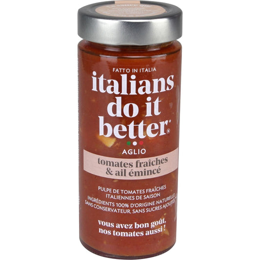 Tomato Sauce with Minced Garlic Italians Do It Better