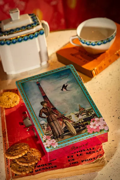 Coffret boîte métal biscuits sablés pépites de chocolat Louison à Paris LA SABLÉSIENNE